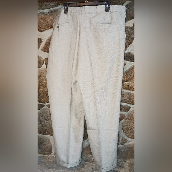 Alexander Julian Colours men's tan casual slacks 44 X 29 - Picture 3 of 6